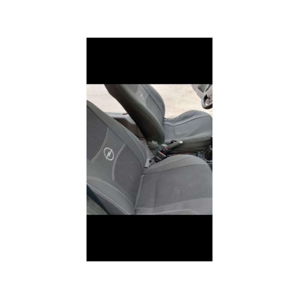 Чохли Опель комбо Opel Combo (2001-11) 5 місць Чохли Опель комбо Opel Combo (2001-11) 5 місць