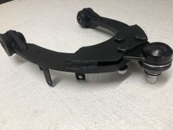 Рычаг верхний подкова Tesla Model 3 Model Y левый 1044321-00-J}